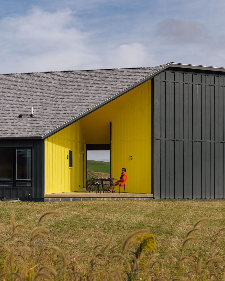 Oblong Farm by Scalar Architecture. Photograph by Imagen Subliminal.