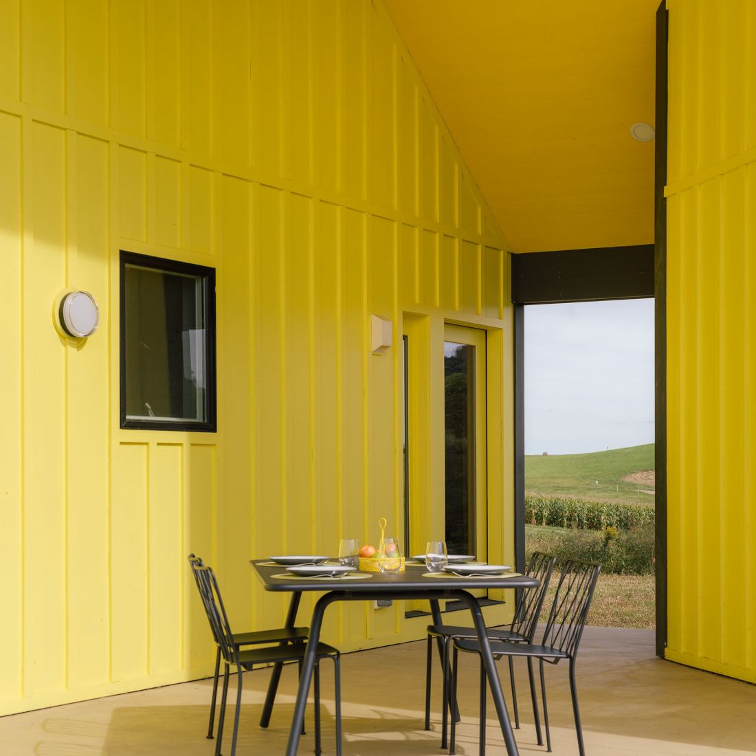 Oblong Farm by Scalar Architecture. Photograph by Imagen Subliminal.