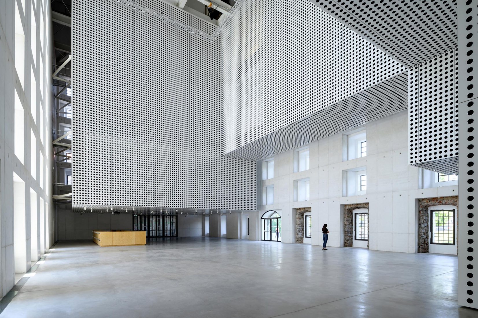 Cukrarna Space for Contemporary Art by Scapelab. Photograph by Miran Kambič.