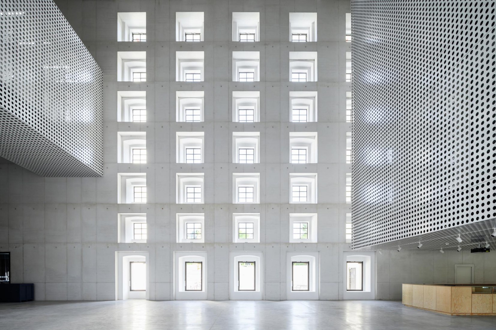 Cukrarna Space for Contemporary Art by Scapelab. Photograph by Miran Kambič.