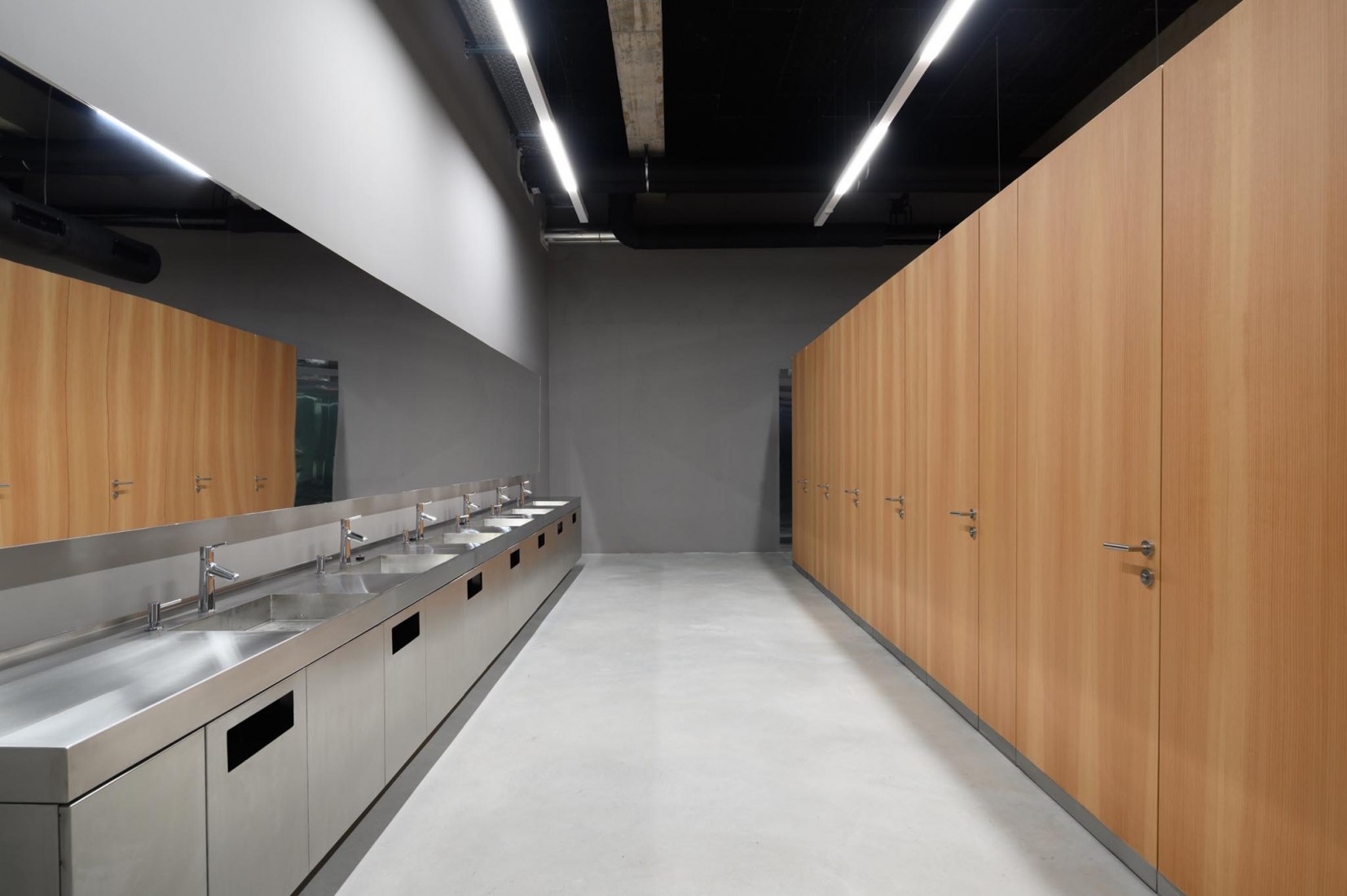 Cukrarna Space for Contemporary Art by Scapelab. Photograph by Miran Kambič.