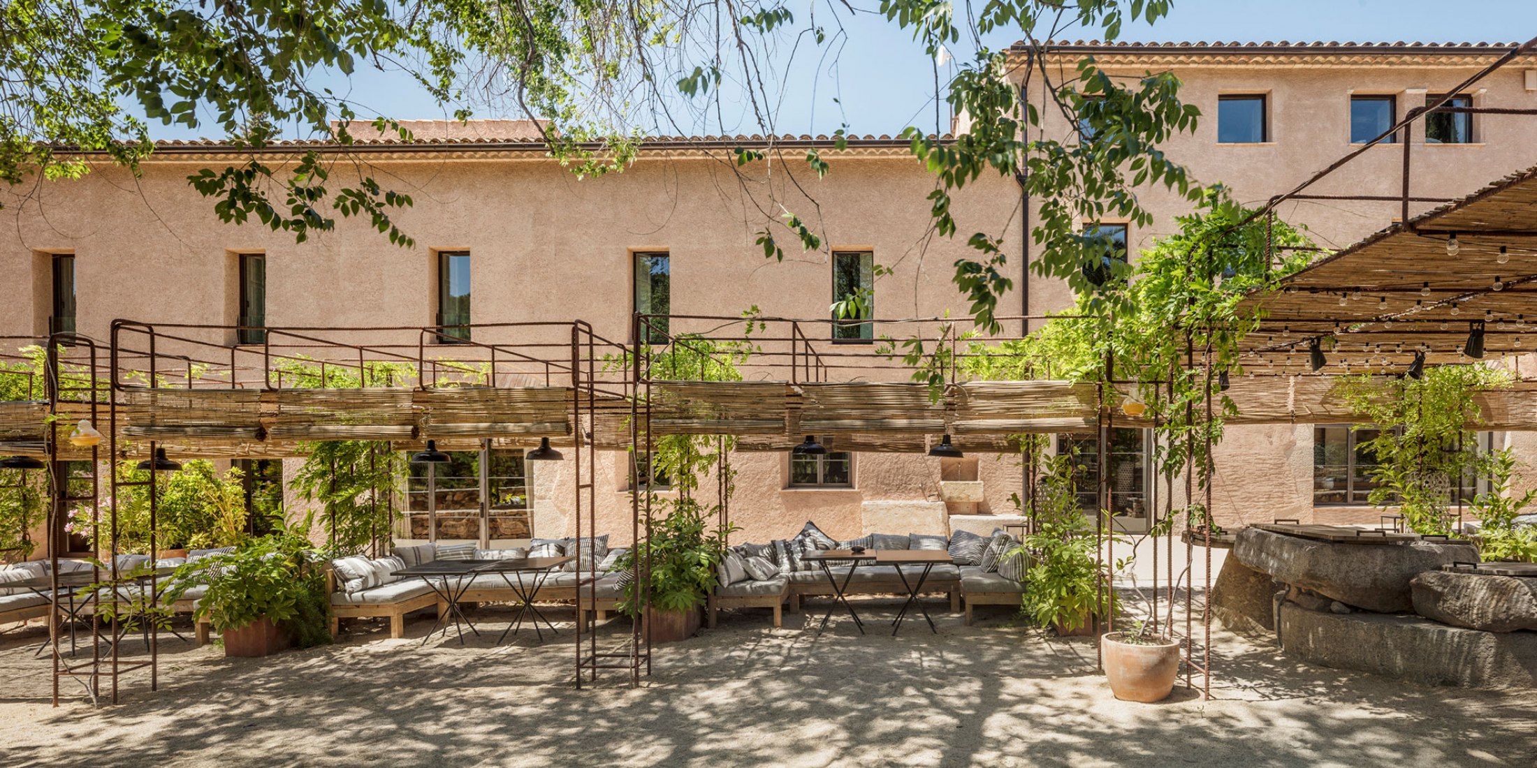 Landscaping project Terra Dominicata Hotel & Winery by SCOB. Photograph by Adrià Goula