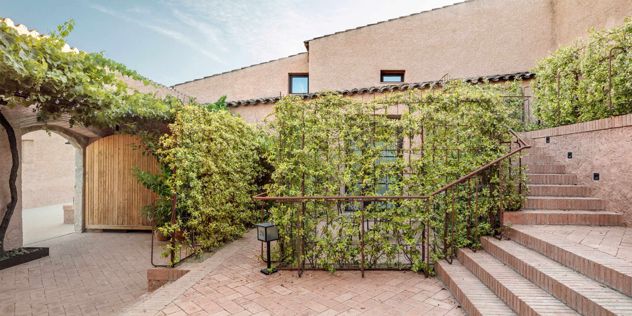 Landscaping project Terra Dominicata Hotel & Winery by SCOB. Photograph by Adrià Goula