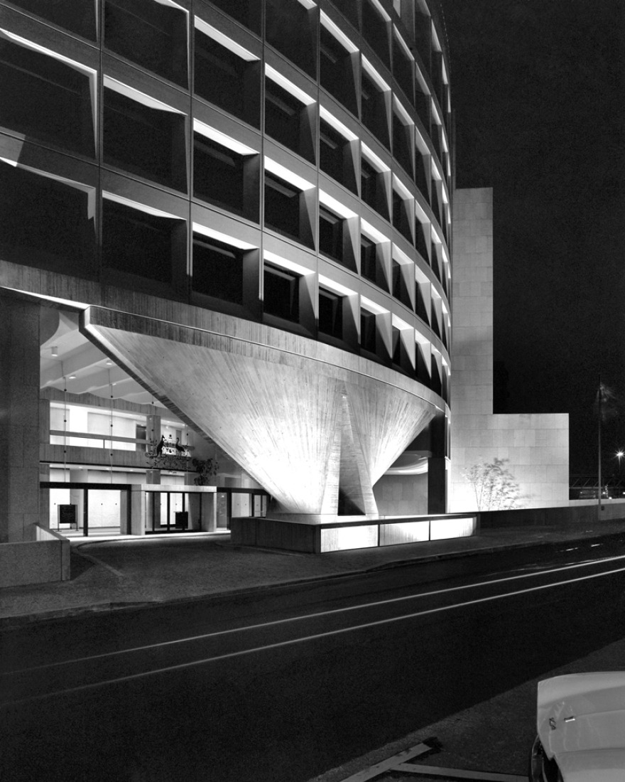 Harry Seidler: Painting Toward Architecture. Photography © Harry Seidler. 