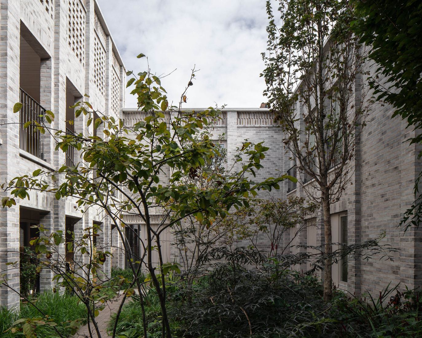 Courtyard housing by Sergison Bates architects LLP. Photograph by David Grandorge & Danko Stjepanovic.