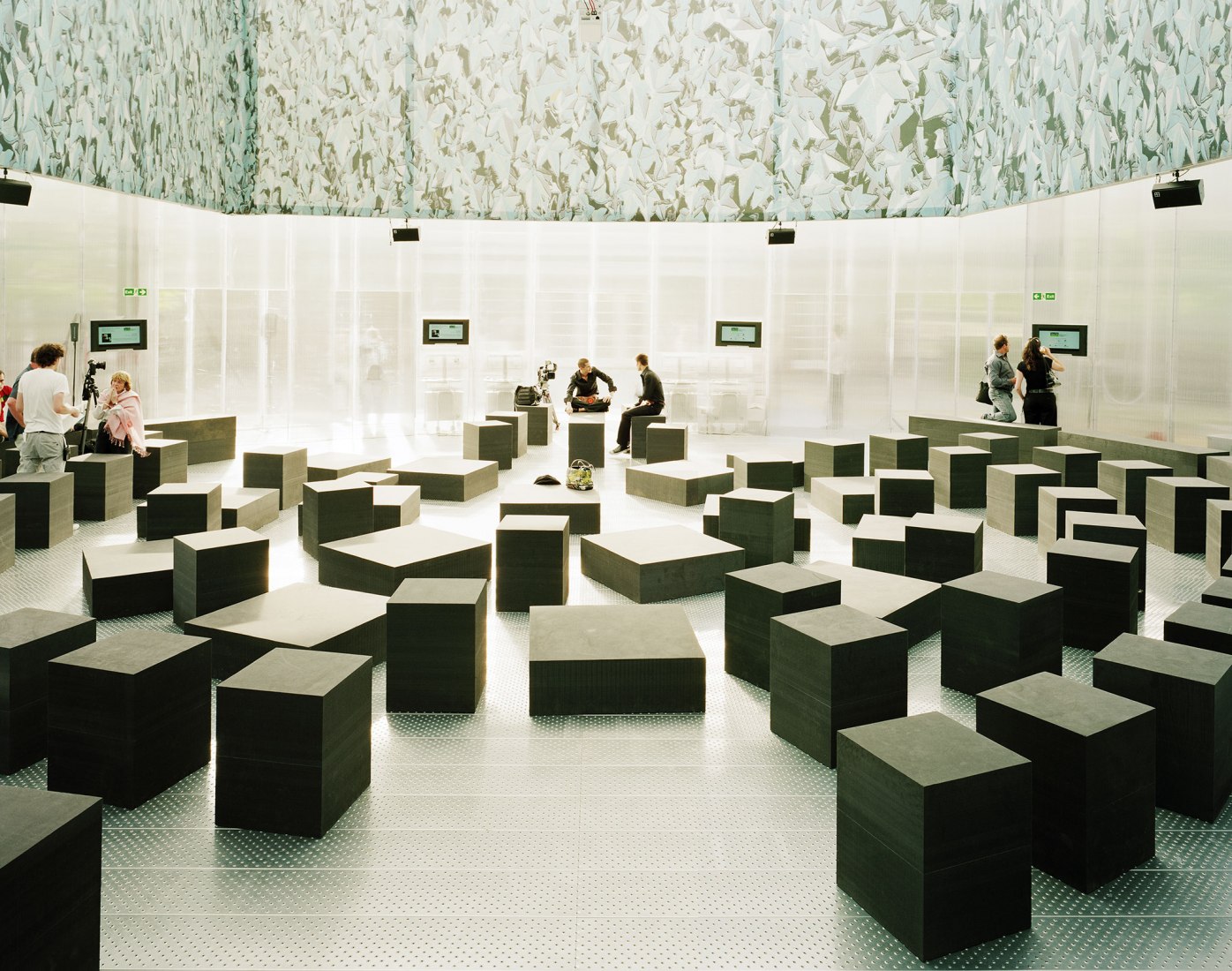 Serpentine Gallery Pavilion 2006 By Rem Koolhaas And Cecil Balmond Serpentine Gallery Pavilion 2006 By Rem Koolhaas And Cecil Balmond