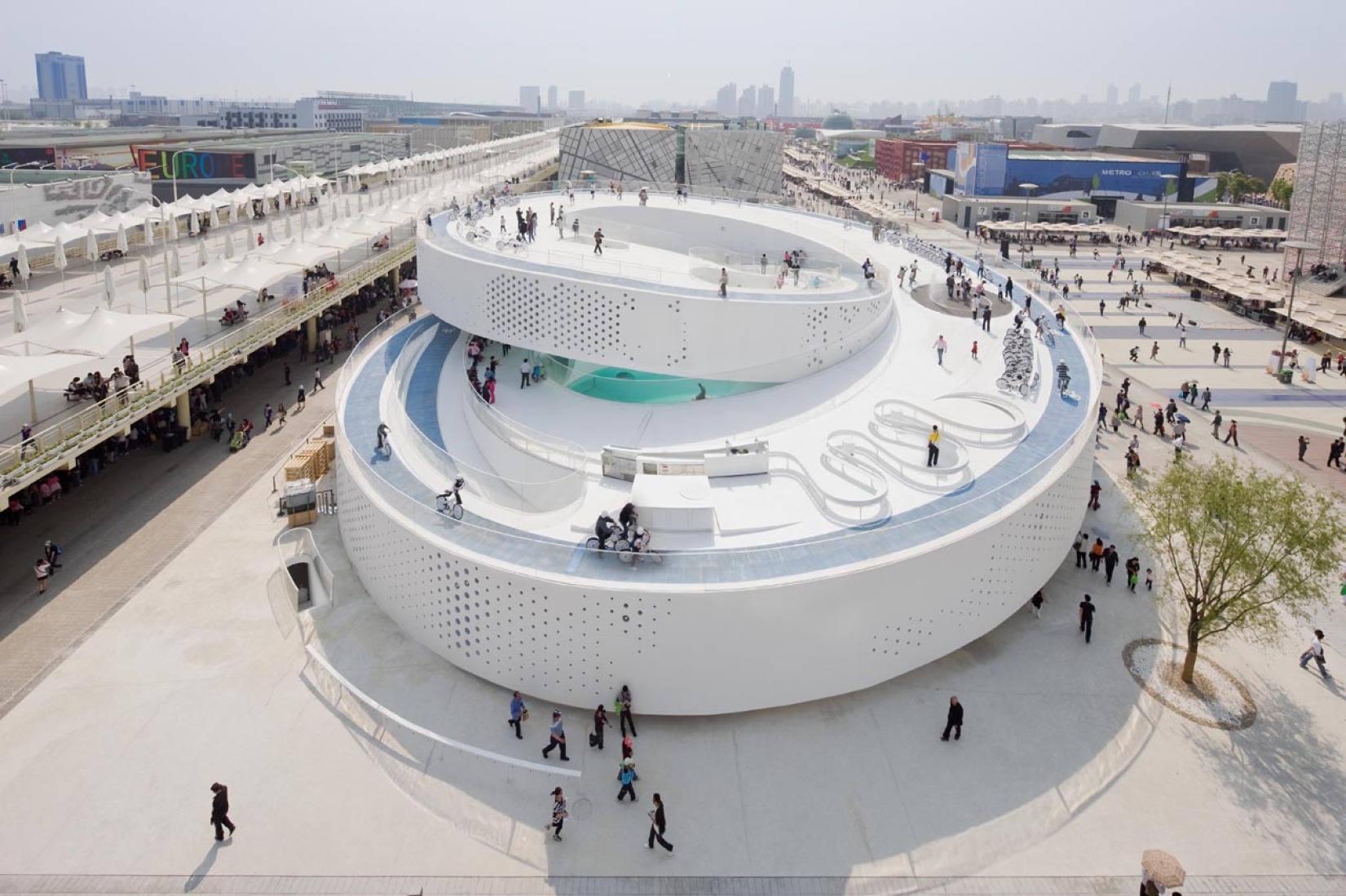 BIG (Bjarke Ingels Group): Pavellón de Dinamarca, Expo de Shanghai 2010. Fotografía © Iwan Baan.