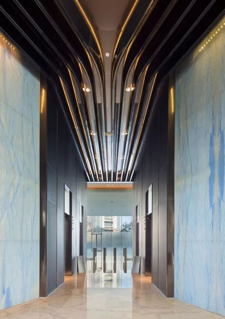Interior design. Nanchang Sinic Center / Shanghai Tianhua Architecture Planning & Engineering. Photograph by © Jian Fang
