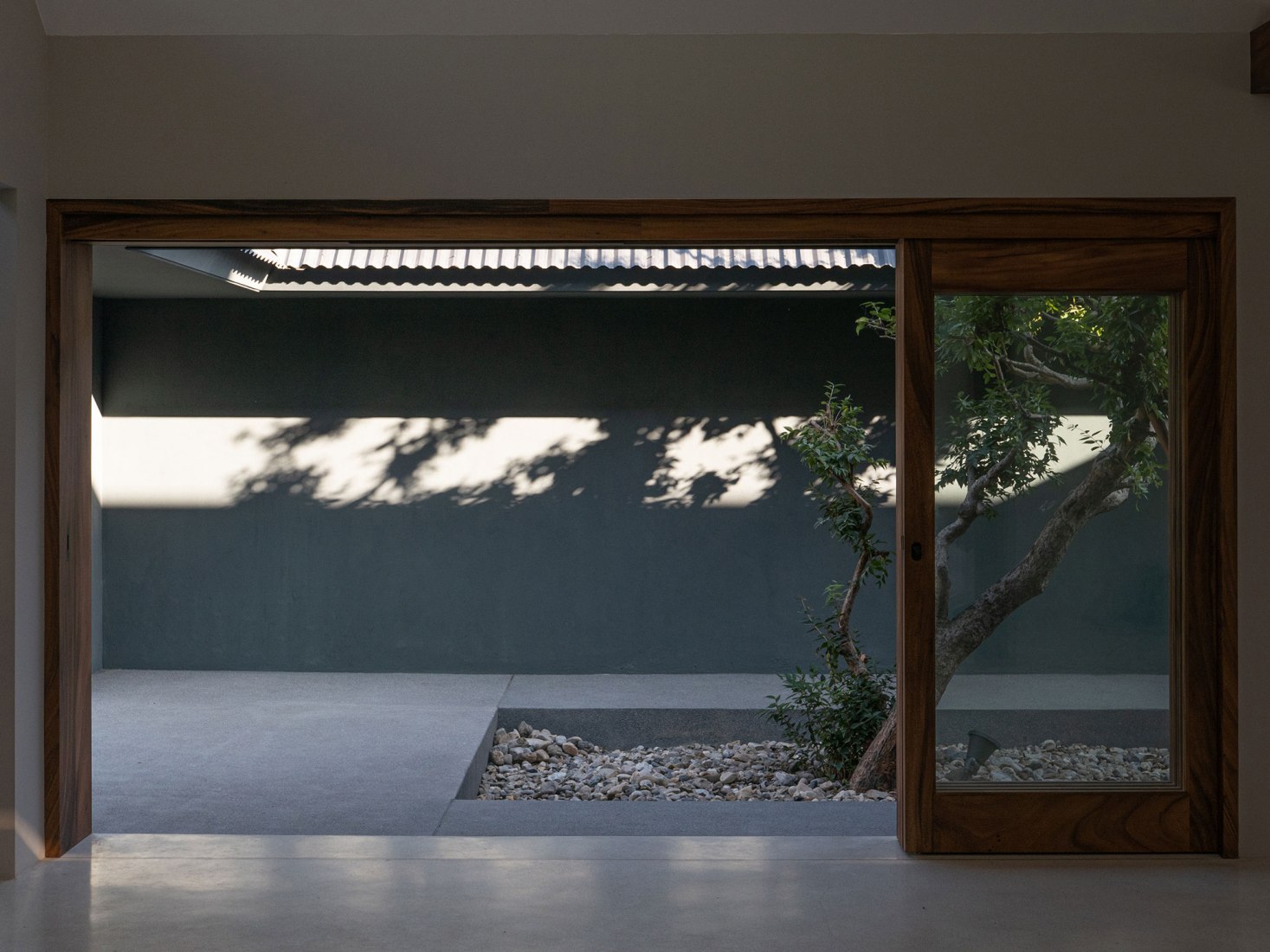 Moonler Showroom by Sher Maker. Photograph by Ratthee Phaisanchotsiri.