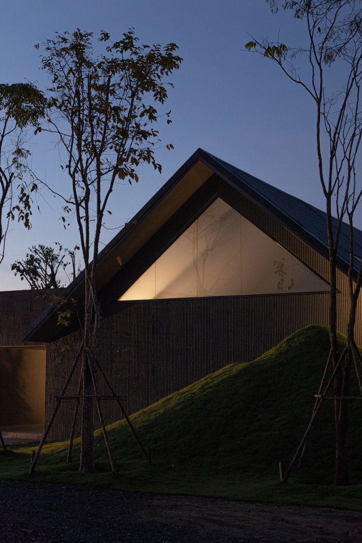 Moonler Showroom by Sher Maker. Photograph by Ratthee Phaisanchotsiri.
