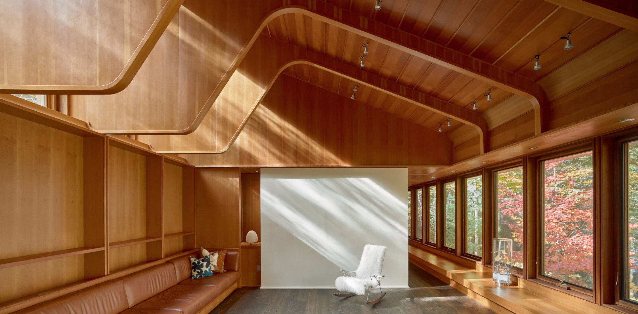 Lake Kawagama Retreat interior by Shim-Sutcliffe Architects. Photograph by Scott Norsworthy/ Courtesy of RAIC