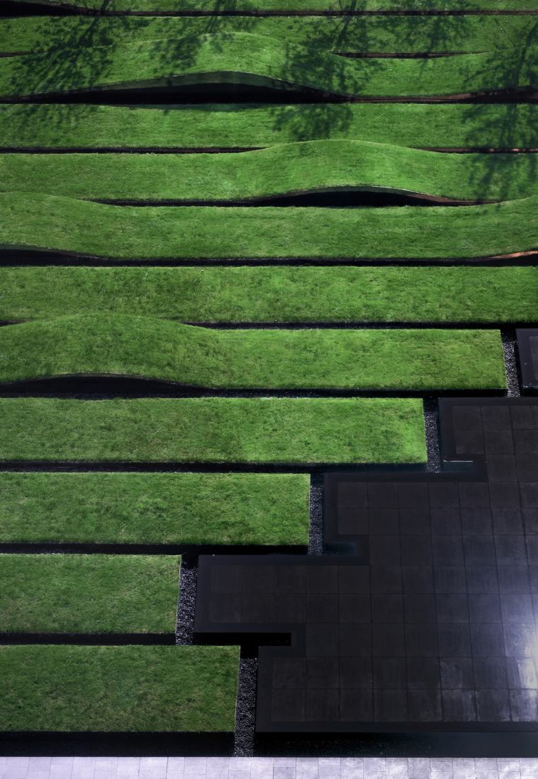 Le Meridien landscape by Shma Company Limited. Photograph by Arch-exist.