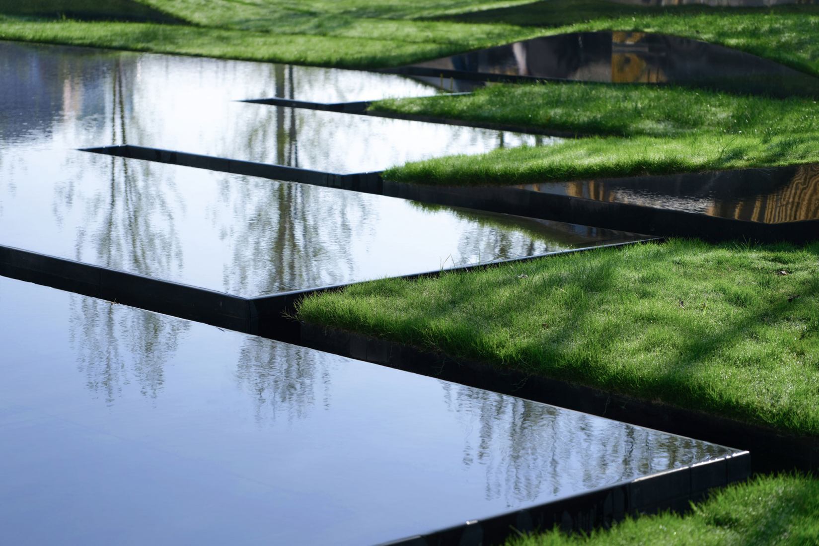 Le Meridien landscape by Shma Company Limited. Photograph by Arch-exist.