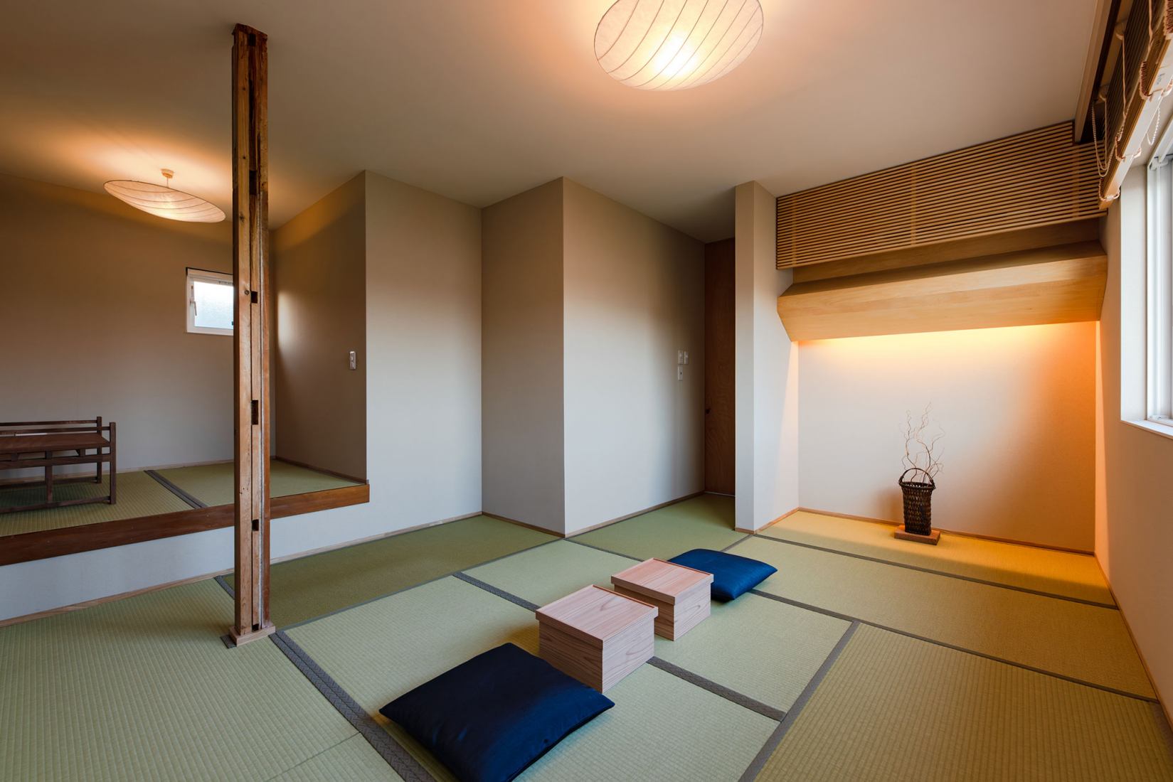 Casa de un granjero japonés transformada en hotel por Shotaro Oshima ...