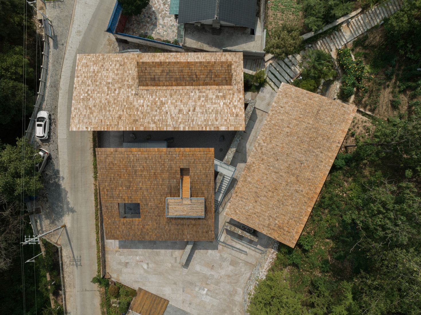 Multifunctional Service Center of Liuba Mountain Scenic Area by Shulin Architectural Design. Photograph by Yilong Zhao and Ang Wu.