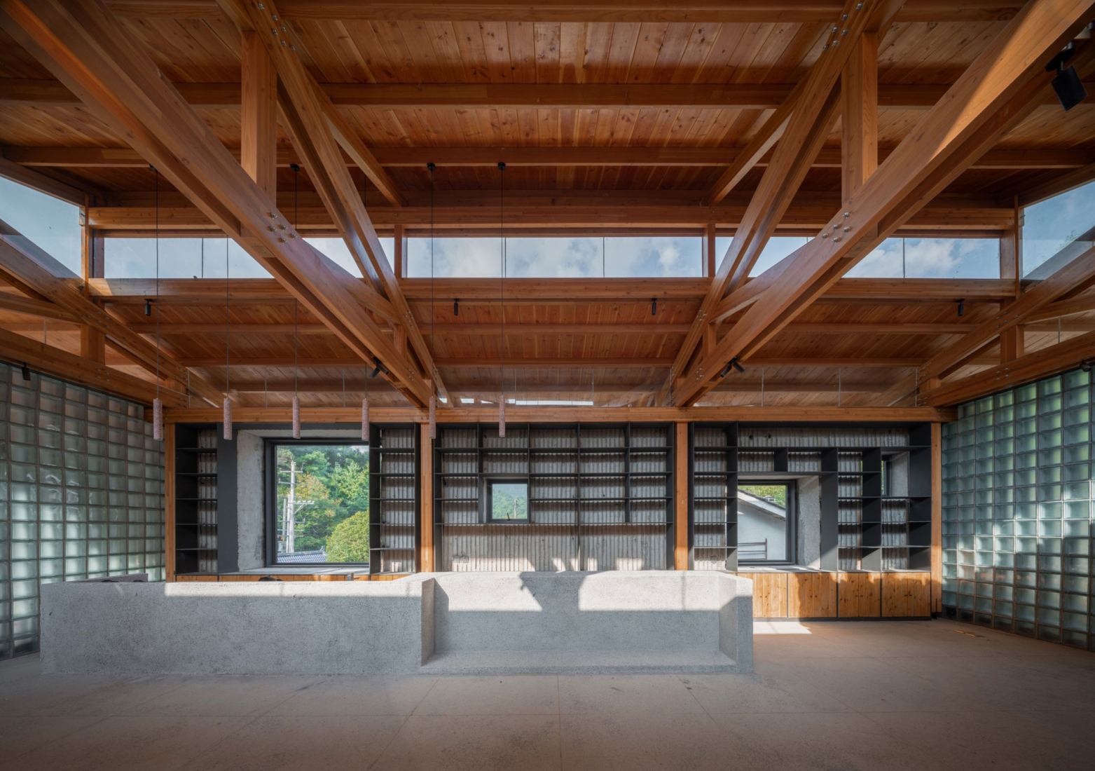 Multifunctional Service Center of Liuba Mountain Scenic Area by Shulin Architectural Design. Photograph by Yilong Zhao and Ang Wu.