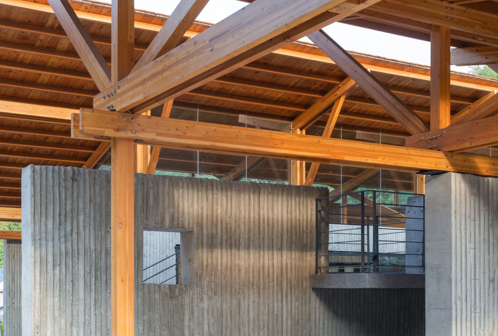 Multifunctional Service Center of Liuba Mountain Scenic Area by Shulin Architectural Design. Photograph by Yilong Zhao and Ang Wu.