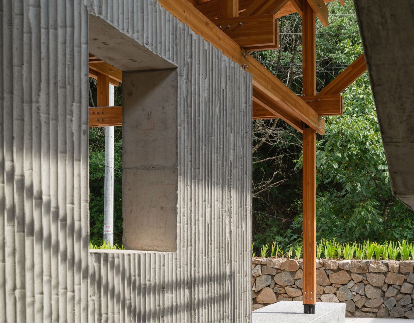 Multifunctional Service Center of Liuba Mountain Scenic Area by Shulin Architectural Design. Photograph by Yilong Zhao and Ang Wu.