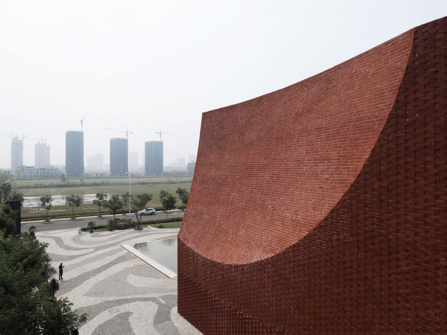 Cambered Surface. Shuyang Art Gallery by Danshen Dong. Photograph by Qiang Zhao