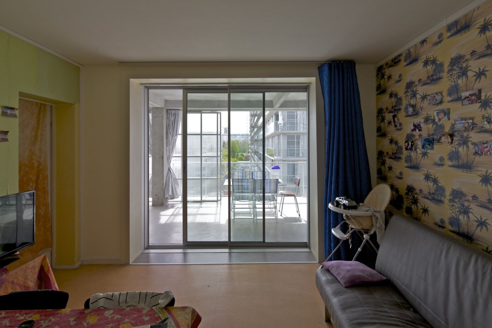 Interior view. Transformation of 530 dwellings, block G, H, I, Bordeaux, by Lacaton & Vassal with Frédéric Druot and Christophe Hutin. Photograph © Philippe-Ruault.