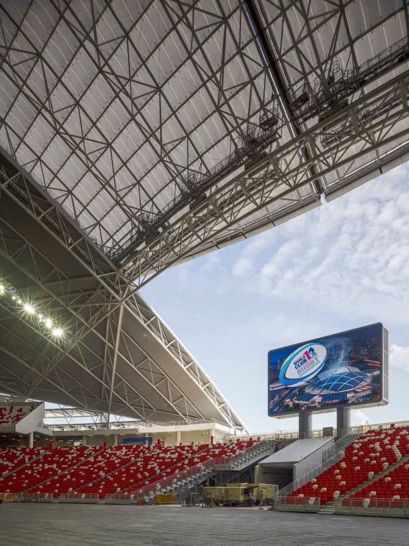 Interior. Estadio Nacional de Singapur por ARUP Associates. Imagen © Christian Richters.