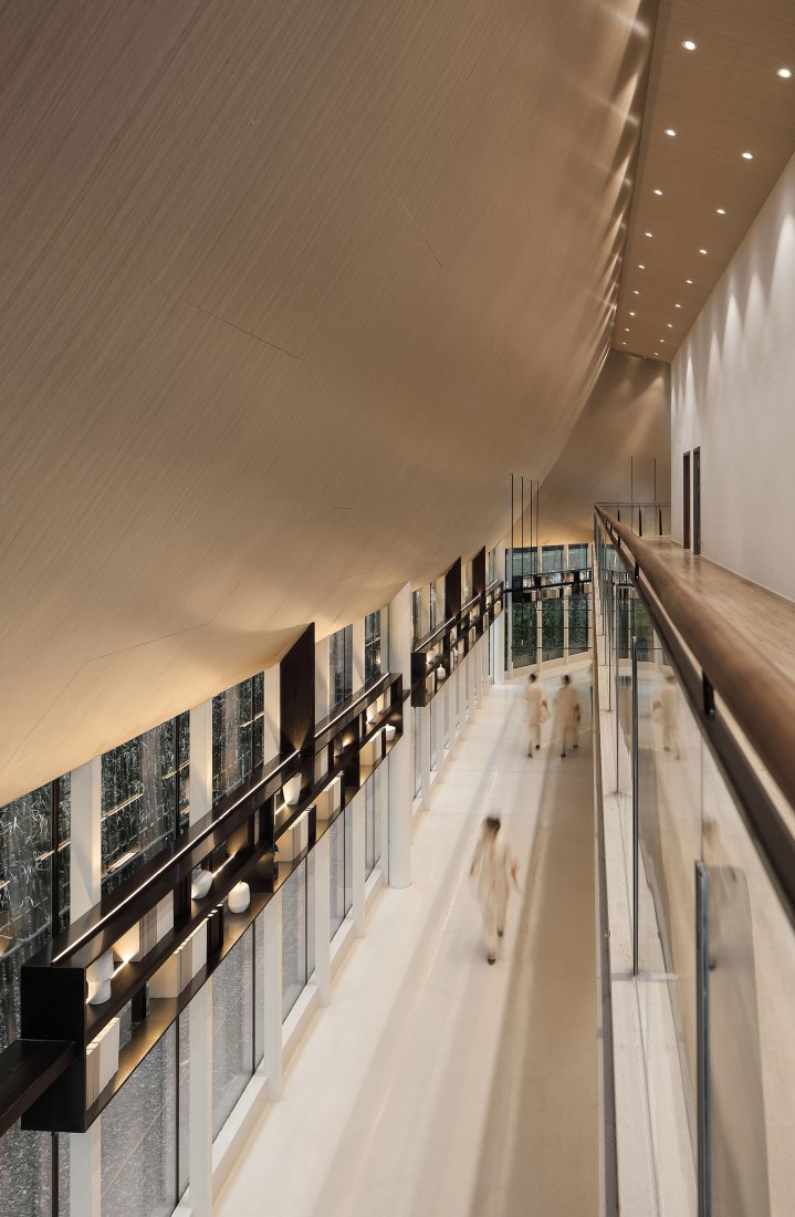 Partial view of aisle. SINO-OCEAN. Oriental Worldview Sales Center. Photograph by Yuchen Chao. Copyright by Waterfrom Design 