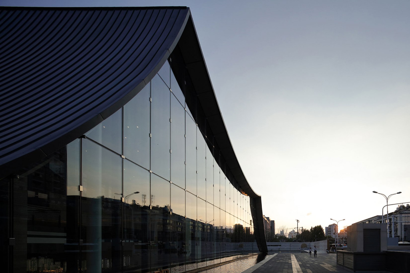 Exterior view. SINO-OCEAN. Oriental Worldview Sales Center. Photograph by Yuchen Chao. Copyright by Waterfrom Design 