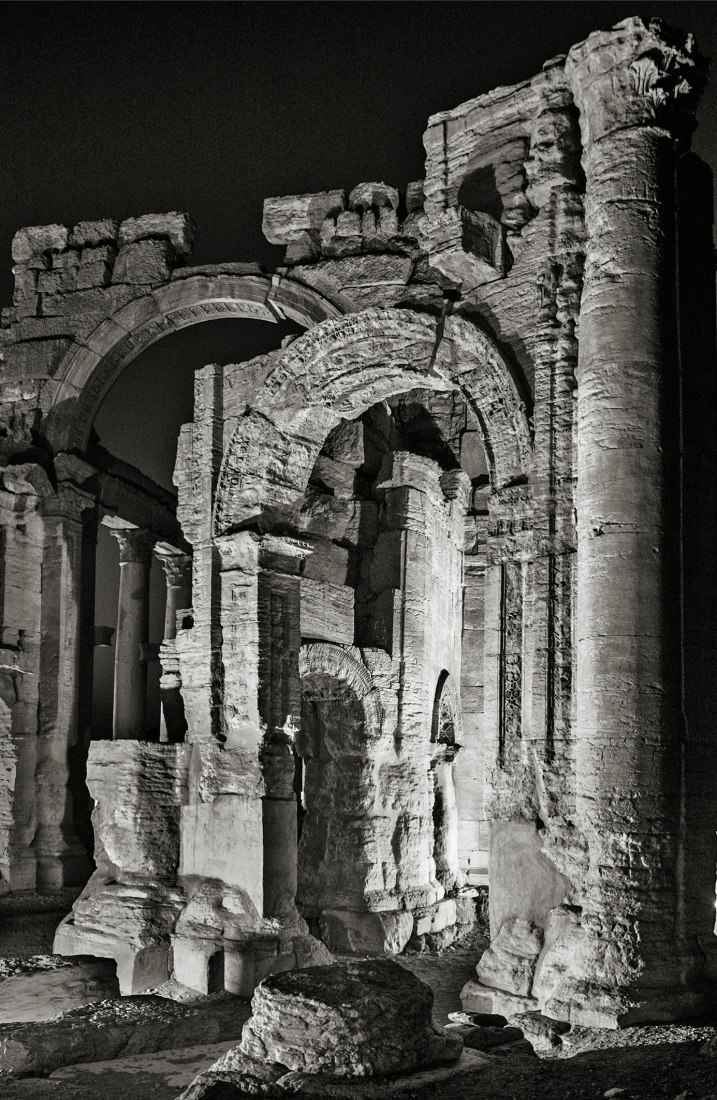 Palmira 4. Siria, una exposición de Pío Cabanillas. Imagen cortesía de La Fábrica