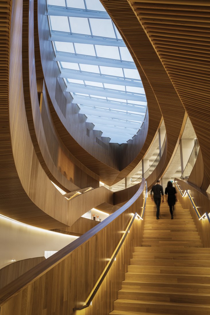Nueva Biblioteca Central de Calgary de Snøhetta + DIALOG. Fotografía por Michael Grimm