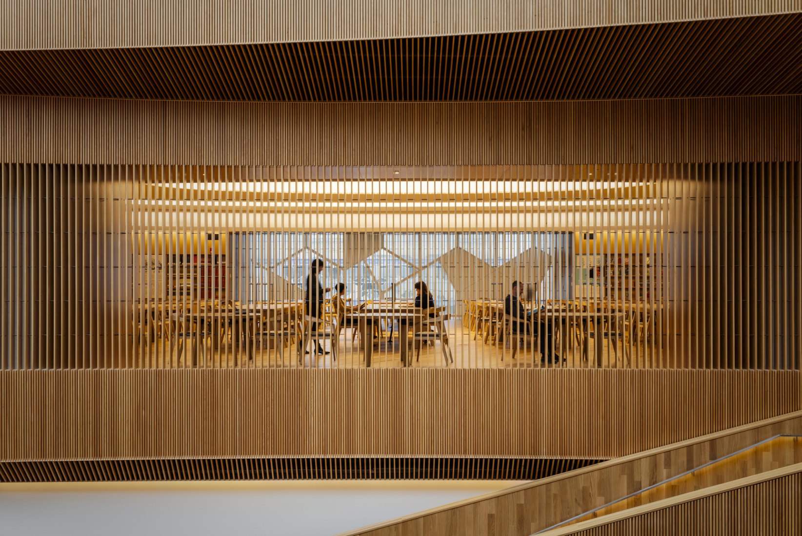 Nueva Biblioteca Central de Calgary de Snøhetta + DIALOG. Fotografía por Michael Grimm