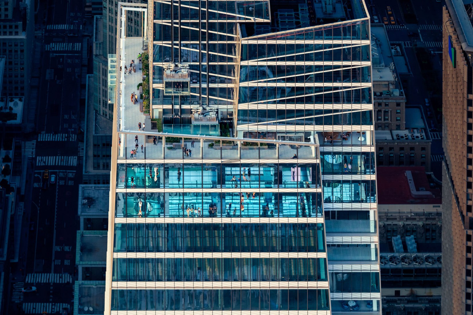 SUMMIT One Vanderbilt Observatory by Snøhetta. Photograph courtesy of One Vanderbilt and KPF