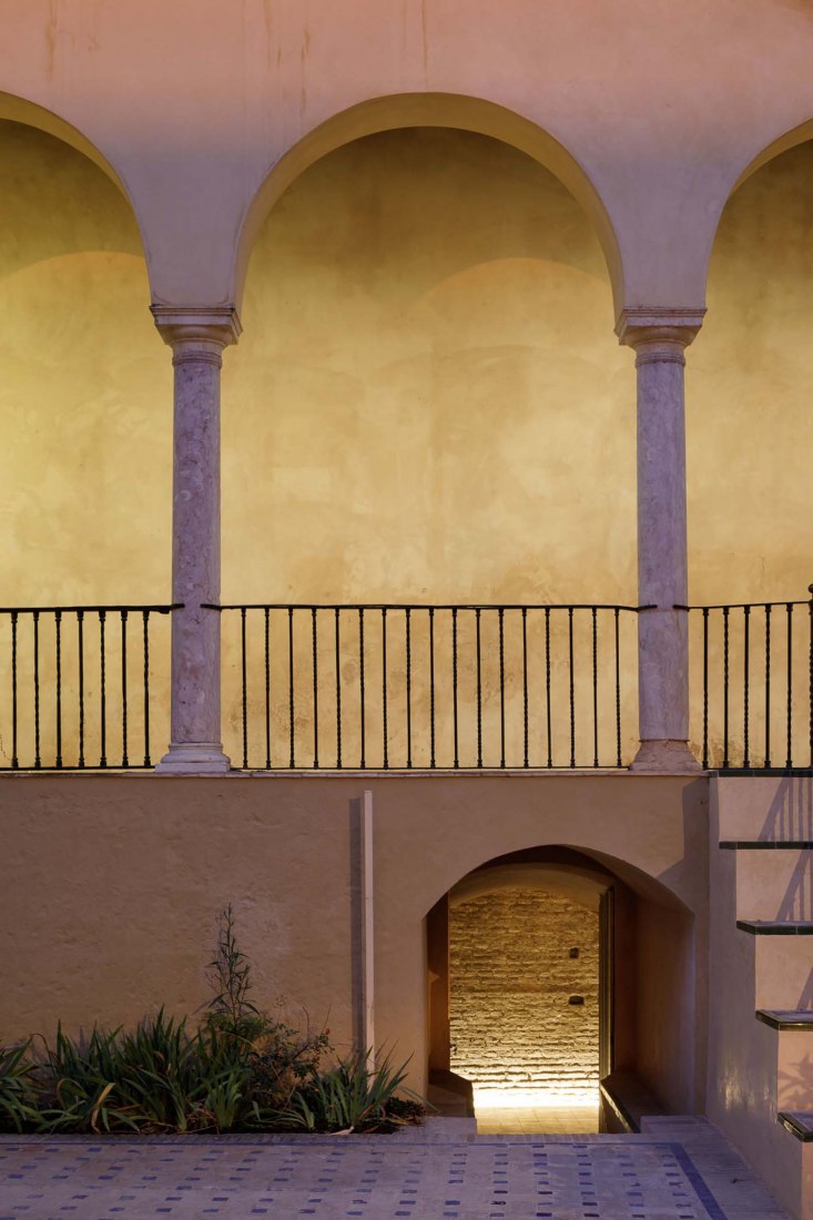 Intervención en los sótanos del Palacio Mudéjar del Real Alcázar de Sevilla por Reina & Asociados. Fotografía por Fernando Alda