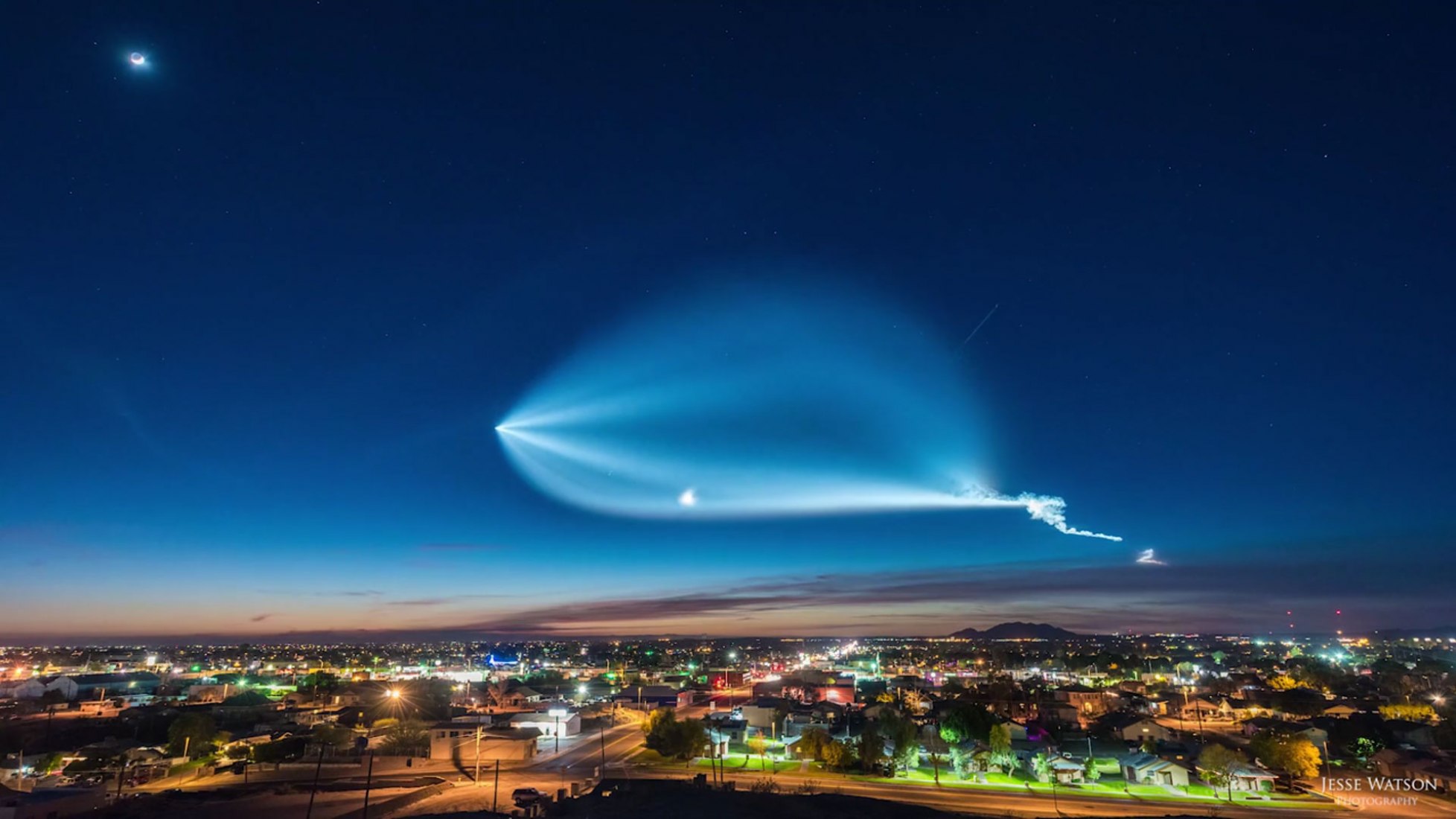 Lanzamiento del cohete Falcon 9 de SpaceX. Fotografía © Jesse Watson