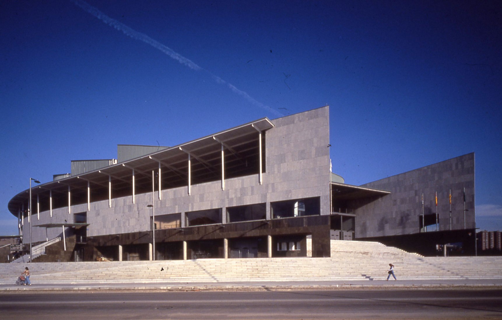 1992 Badalona Stadium by Bonell i Rius. Photograph © Lluís Casals
