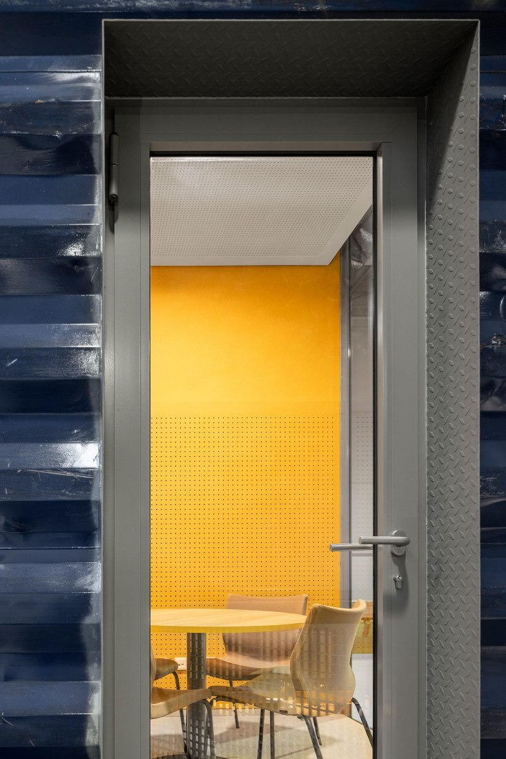"Spectris Innovation Centre" por "Studium". Fotografía por Ivo Tavares Studio
