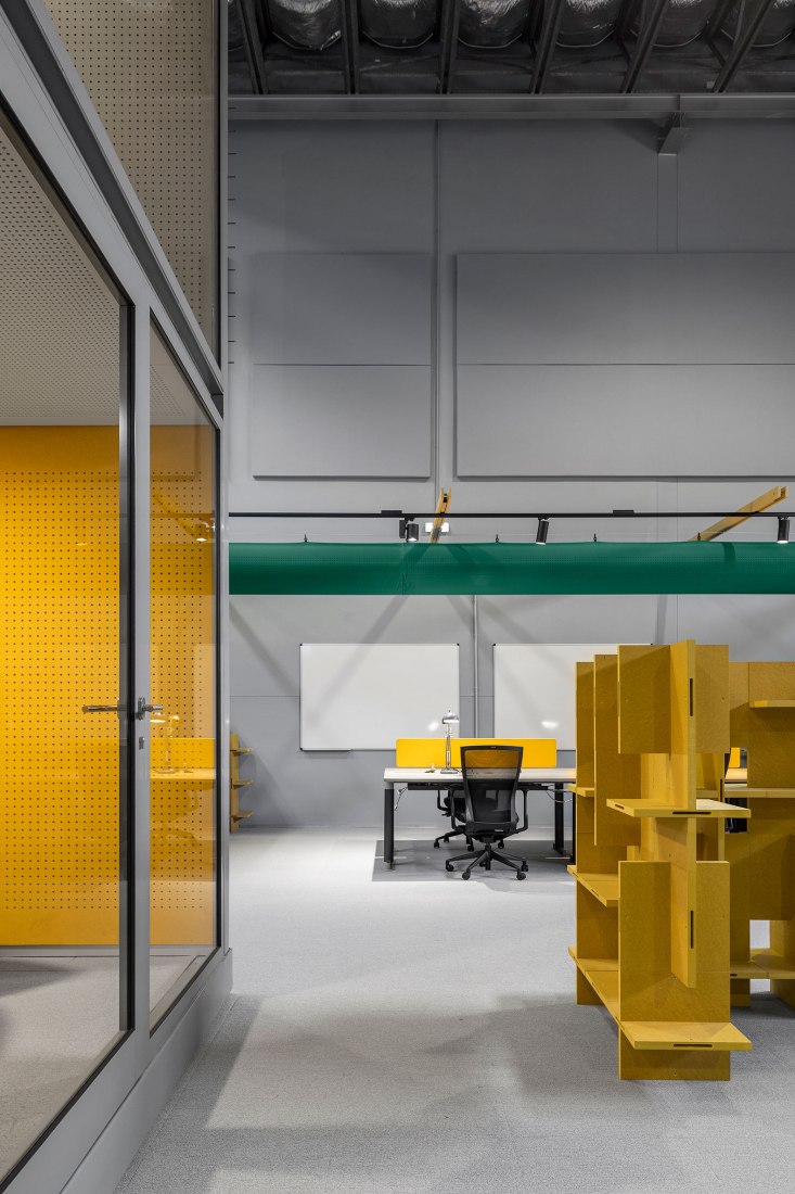 "Spectris Innovation Centre" por "Studium". Fotografía por Ivo Tavares Studio