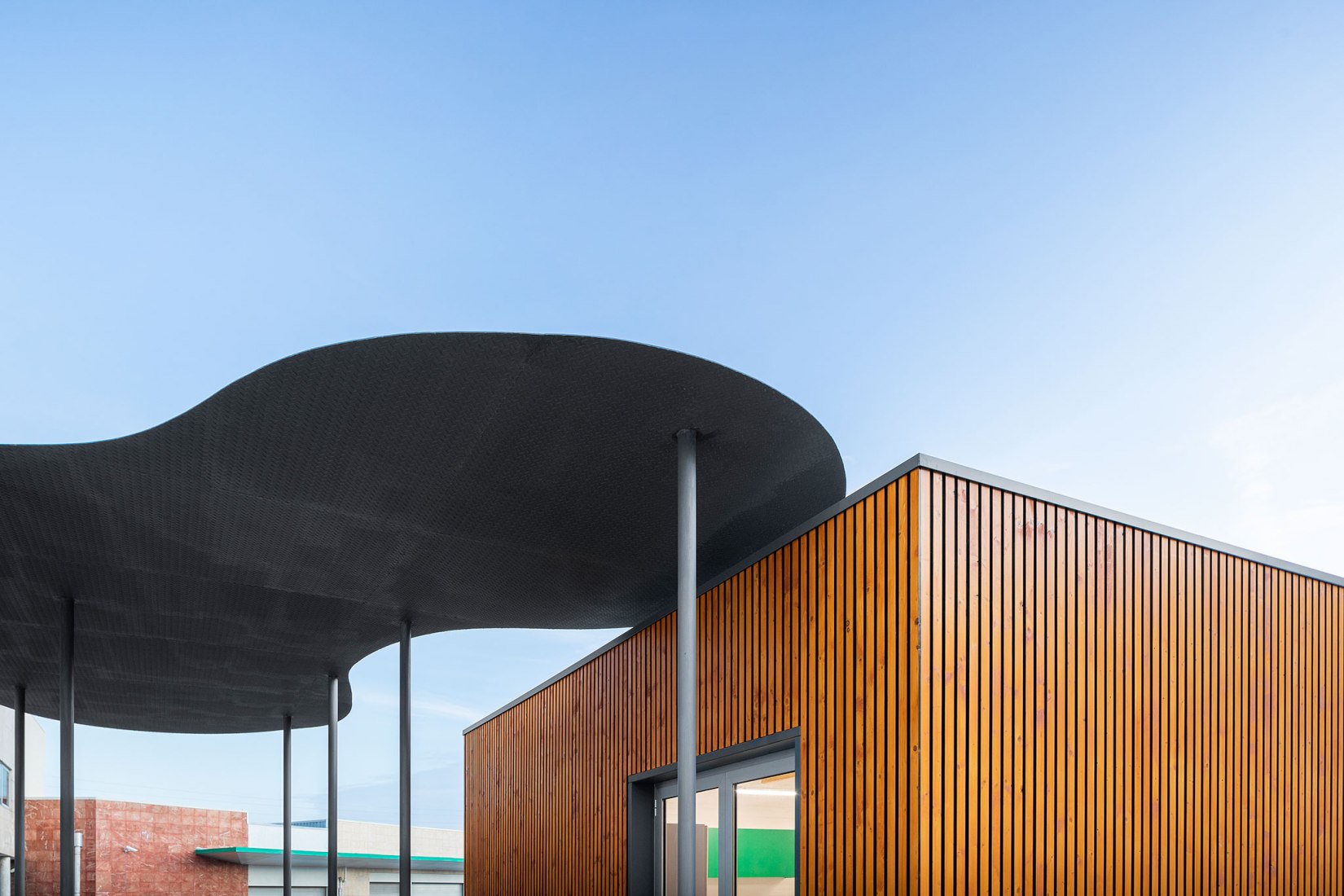 "Spectris Innovation Centre" por "Studium". Fotografía por Ivo Tavares Studio