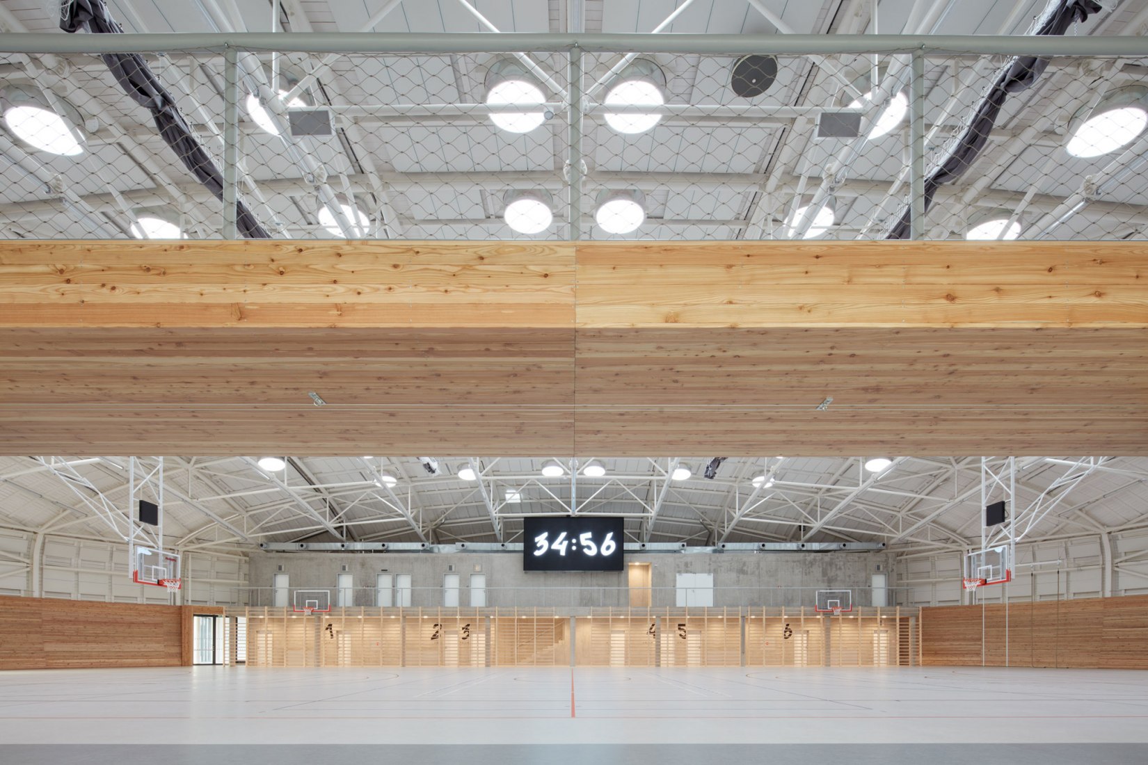Interior. Dolní Brežany Sports Hall by SPORADICAL. Photograph © Jakub Skokan, Martin Tůma / BoysPlayNice