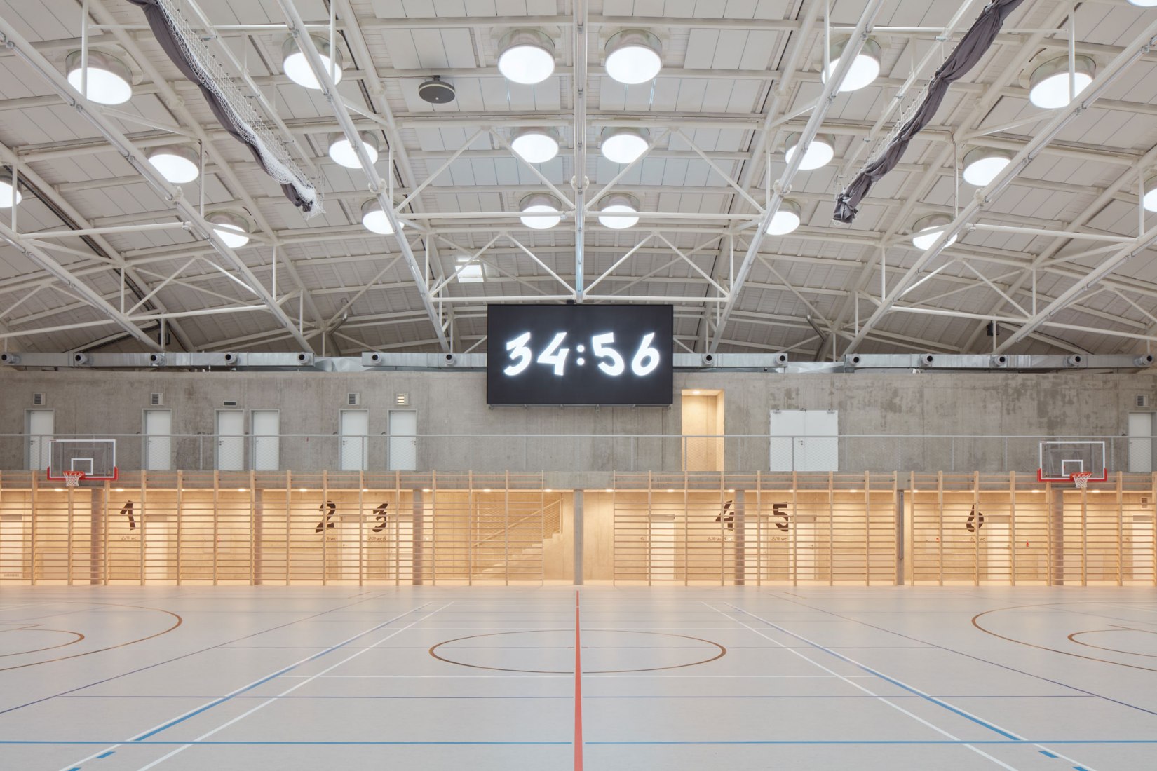 Interior. Dolní Brežany Sports Hall by SPORADICAL. Photograph © Jakub Skokan, Martin Tůma / BoysPlayNice