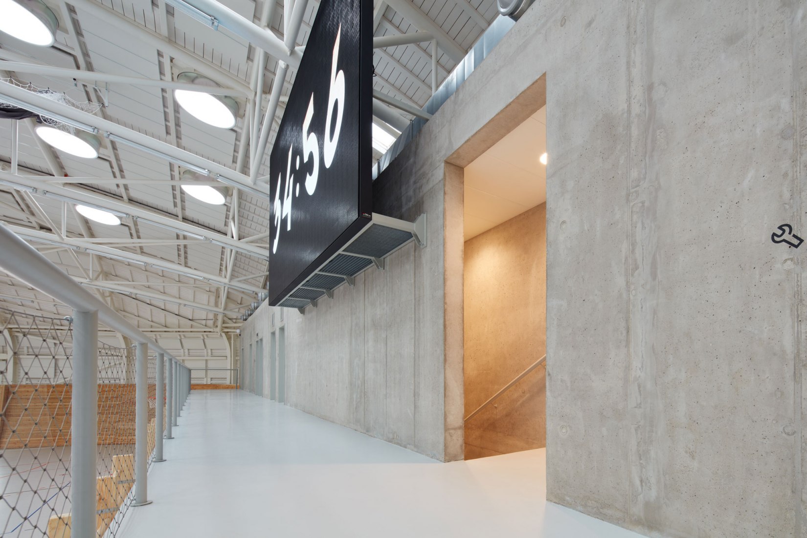 Interior detail. Dolní Brežany Sports Hall by SPORADICAL. Photograph © Jakub Skokan, Martin Tůma / BoysPlayNice