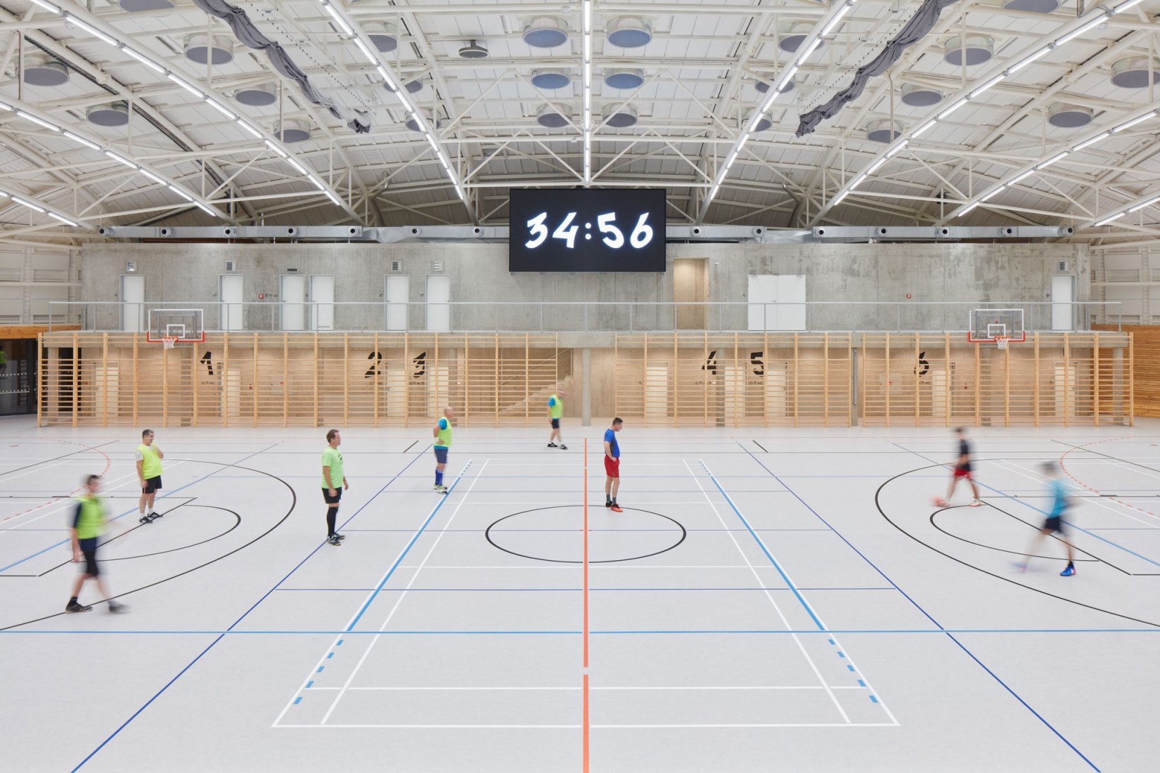 Interior. Dolní Brežany Sports Hall by SPORADICAL. Photograph © Jakub Skokan, Martin Tůma / BoysPlayNice