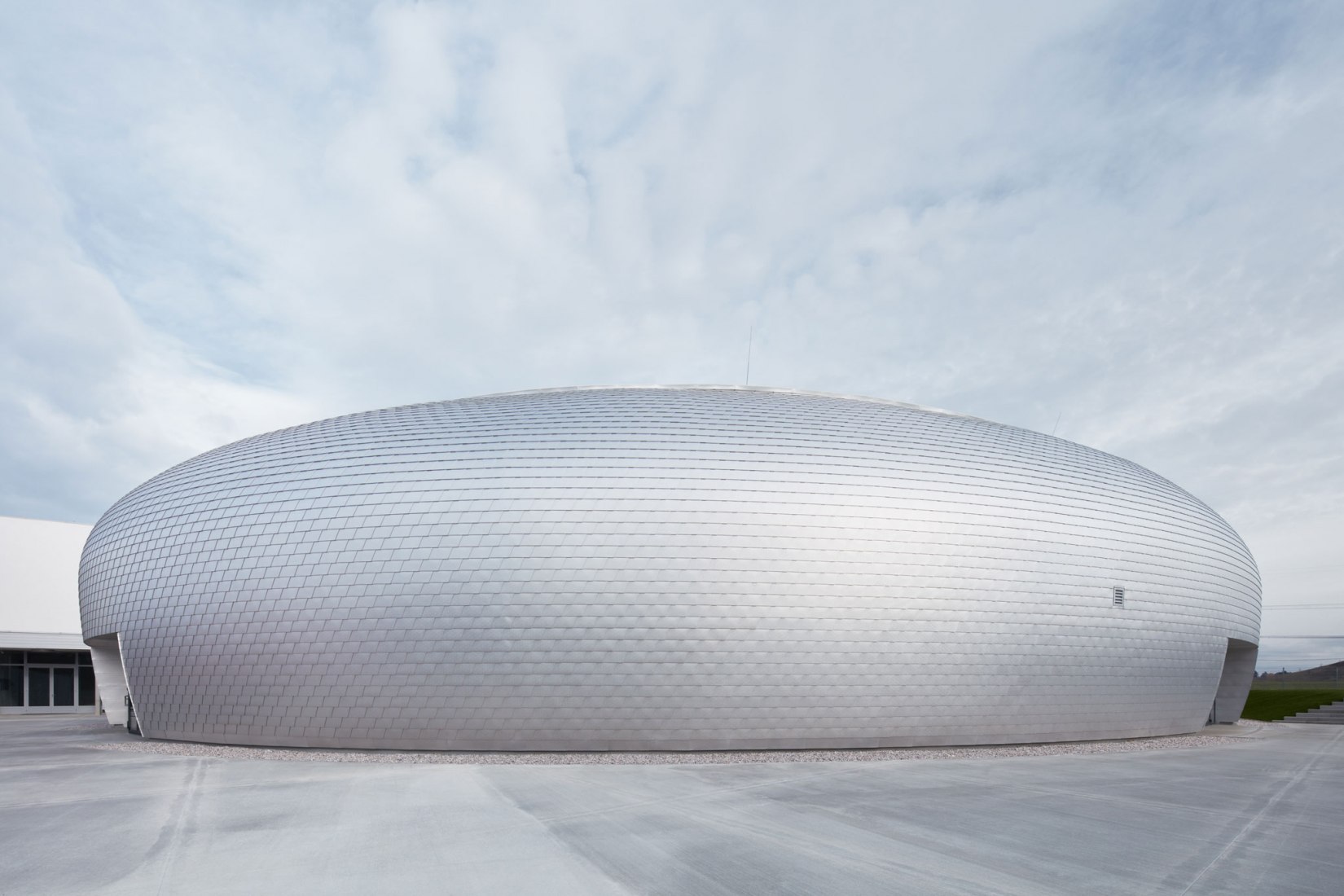 Exterior. Dolní Brežany Sports Hall by SPORADICAL. Photograph © Jakub Skokan, Martin Tůma / BoysPlayNice
