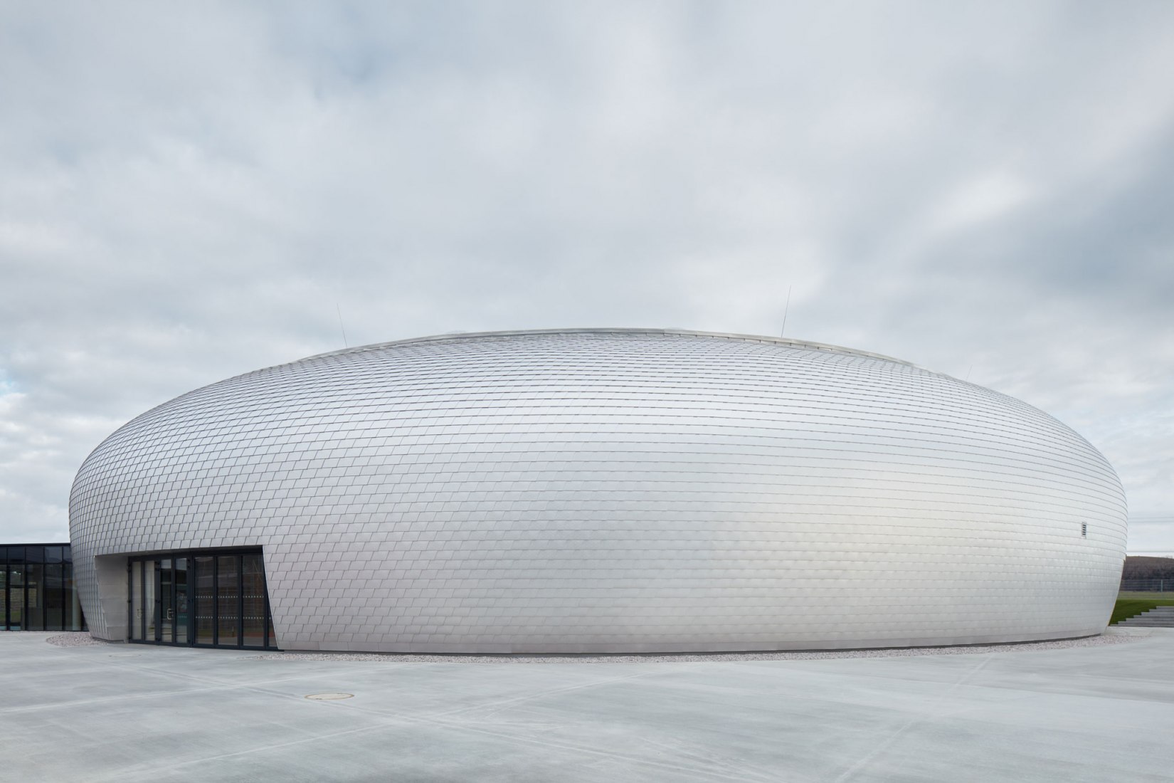 Exterior. Dolní Brežany Sports Hall by SPORADICAL. Photograph © Jakub Skokan, Martin Tůma / BoysPlayNice