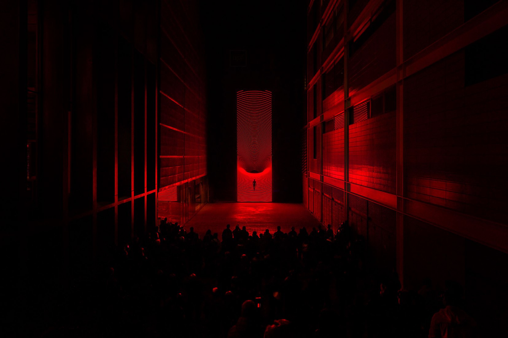 «Monolith» por SpY. Fotografía por Rubén P. Bescós.