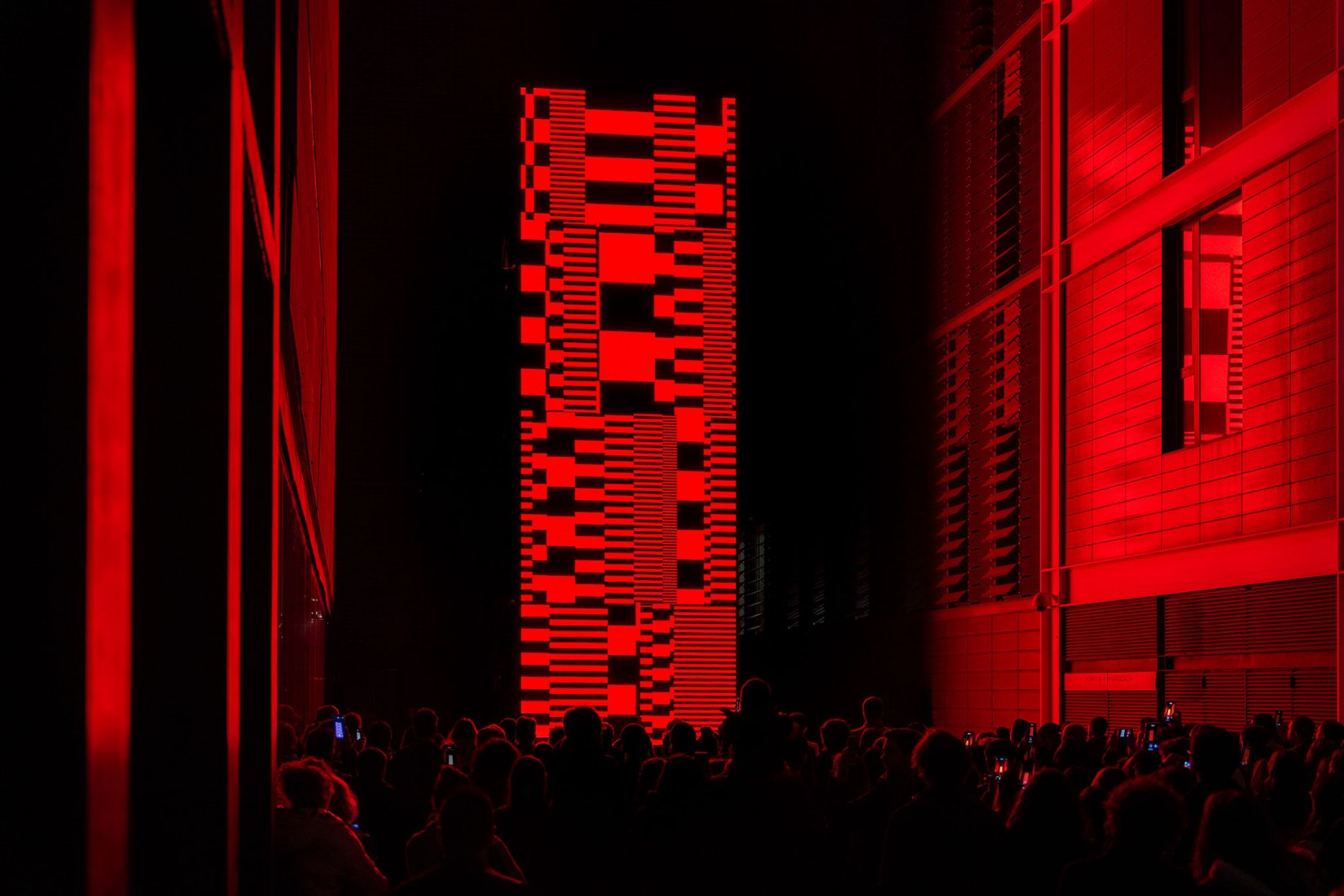 «Monolith» por SpY. Fotografía por Rubén P. Bescós.