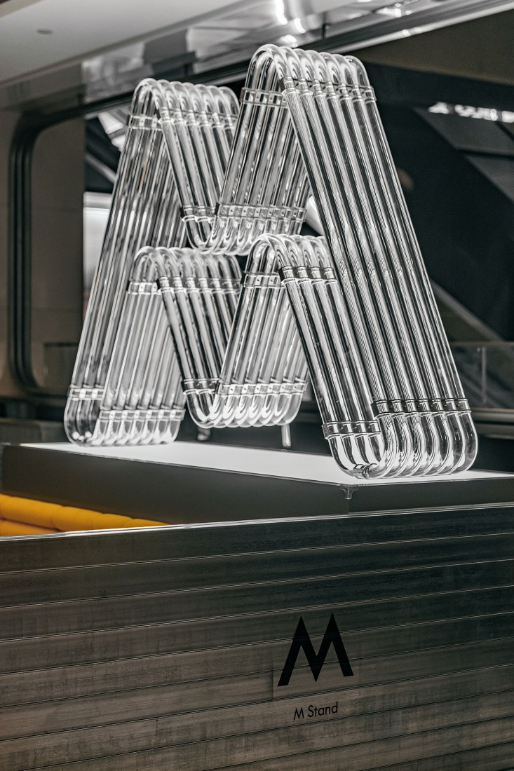 M Stand (Wuhan International Plaza) por STILL YOUNG. Fotografía by ZD studio.