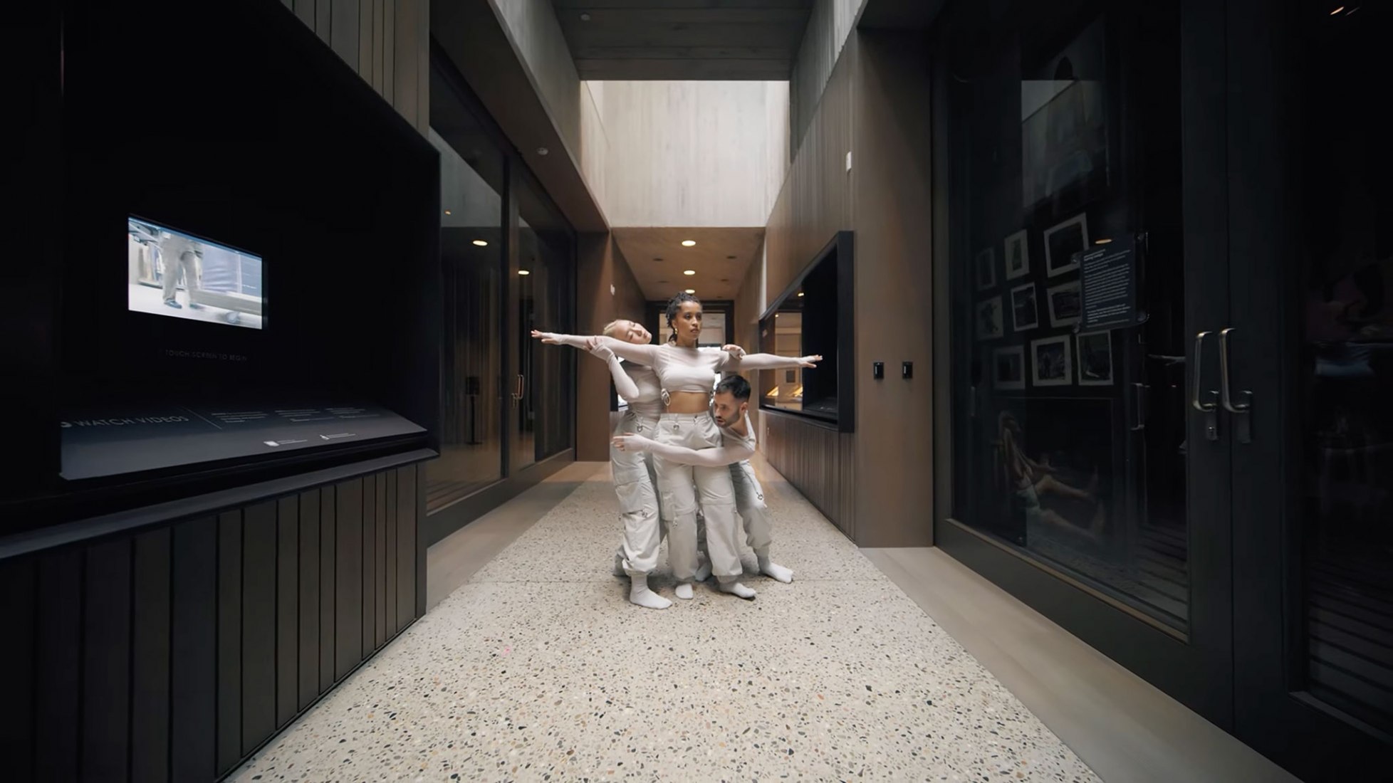 STILL por Akira Uchida x Clyfford Still Museum