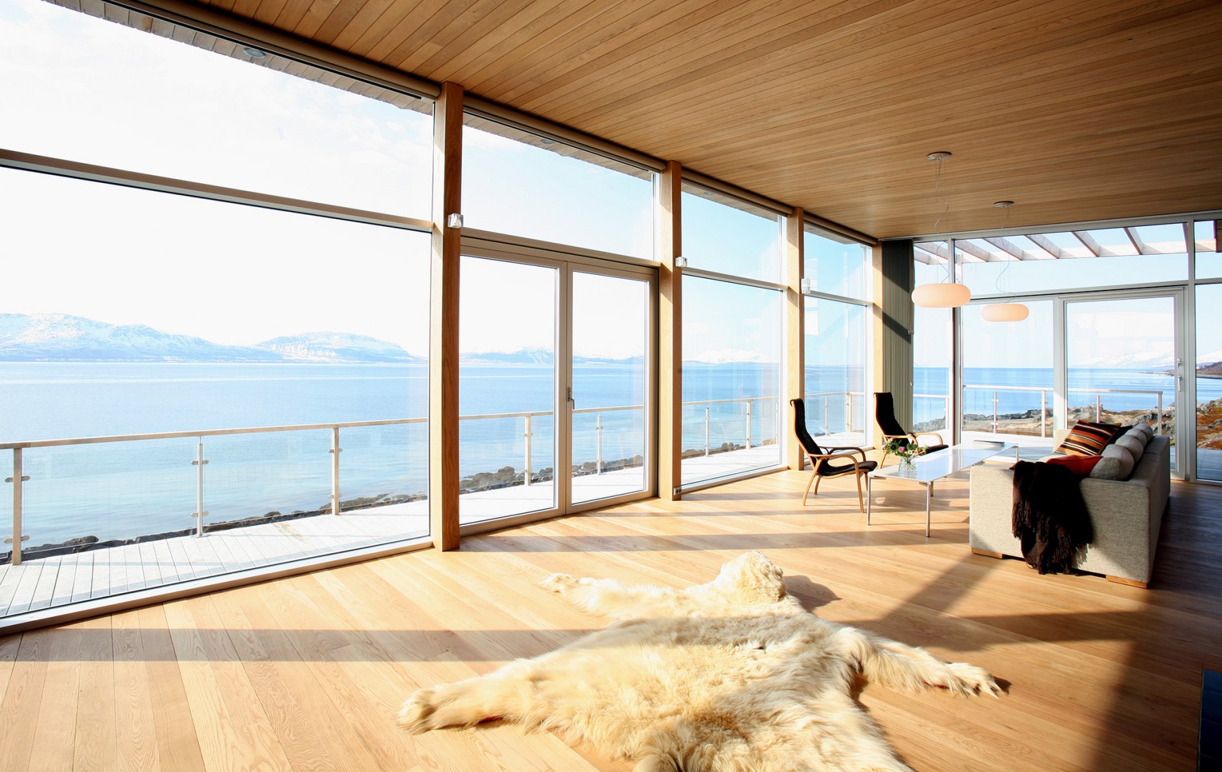 Cabina en los Alpes de Lyngen por Stinessen Arkitektur. Fotografía ©Siggen Stinessen.