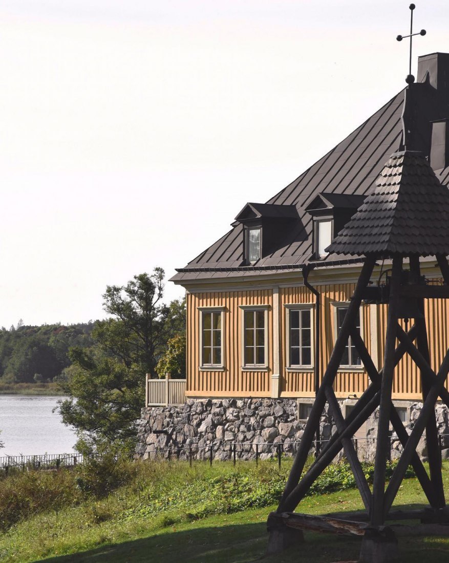 Stora Sköndal's Manor por Metropolis Arkitekter. Fotografía por Caspar von Vegesack