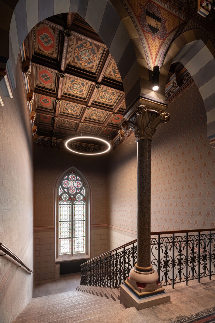 Reconstrucción y ampliación del Nuevo Provostry por Studio Acht. Fotografía por Tomáš Slavík.